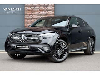 Mercedes-Benz GLC 300e 4MATIC AMG Line | Distronic | Panoramadak | Trekhaak | Digital Light | Verwarmd Stuurwiel | Dodehoekassistent | Leder | Surround Camera | Nightpakket |