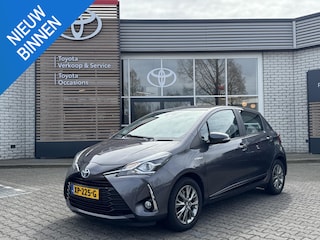 Toyota Yaris 1.5 Hybrid Design CRUISE CLIMA NAVI LICHTMETALEN VELGEN