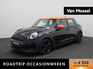 Mini Cooper 1.5 Classic Automaat | Apple/Android Play | Camera | Navi | Sport Stuur/Stoelen | Leder | LED | Keyless | Comfort Pack | Connected Navigation | 12 Maand BOVAG Garantie! |