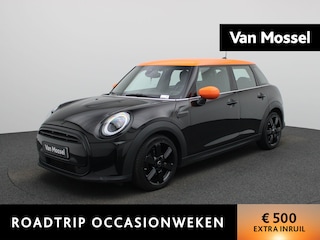 Mini Cooper 1.5 Classic Automaat | Apple/Android Play | Camera | Navi | Sport Stuur/Stoelen | Leder | LED | Keyless | Comfort Pack | Connected Navigation | 12 Maand BOVAG Garantie! |
