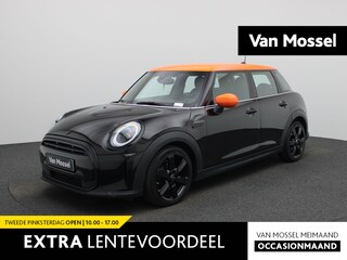 Mini Cooper 1.5 Classic Automaat | Apple/Android Play | Camera | Navi | Sport Stuur/Stoelen | Leder | LED | Keyless | Comfort Pack | Connected Navigation | 12 Maand BOVAG Garantie! |