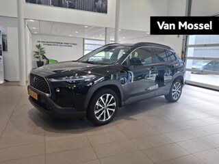 Toyota Corolla Cross Hybrid 140 Style | ADAPTIEVE CRUISE CONTROL | PARKEERSENSOREN VOOR EN ACHTER | ACHTERUITRIJCAMERA | STOEL- EN STUURVERWARMING | ELEKTRISCH BEDIENBARE ACHTERKLEP |