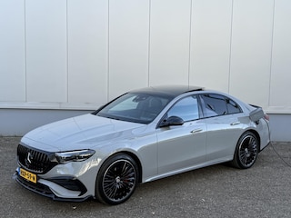 Mercedes-Benz E-klasse 300 e Sport Edition AMG Night Hyperscreen Alpinegrijs Panodak In Car Camera Sfeer Plug In