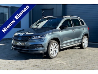 Skoda Karoq 1.5 TSI 150pk DSG Sportline Business 34716KM! PANO TREKHAAK