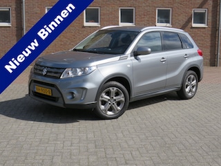 Suzuki Vitara 1.6 Exclusive Allgrip * Rijklaarprijs incl. garantie * Trekhaak * Navigatie * Camera * 4x4 * Adaptieve Cruise * Lichtmetalen velgen *