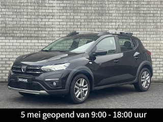Dacia Sandero Stepway 1.0 TCe 90 Comfort | Automaat | Achteruitrijcamera | Stoelverwarming | Apple CarPlay / Android Auto |