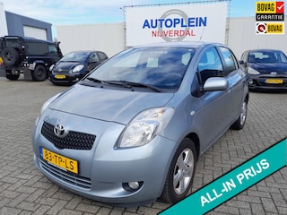 Toyota Yaris 1.3 VVTi Luna MMT nette goed onderhouden yaris automaat van eerste eigenaar!