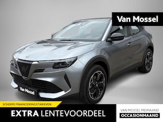 Alfa Romeo Junior Elettrica 54 kWh | Apple Carplay/Android Auto | Climate Control | Parkeersensoren | Cruise Control | Lichtmetalen Velgen 18" |
