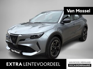 Alfa Romeo Junior Elettrica 54 kWh | Apple Carplay/Android Auto | Climate Control | Parkeersensoren | Cruise Control | Lichtmetalen Velgen 18" |