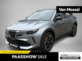 Alfa Romeo Junior Elettrica 54 kWh | Apple Carplay/Android Auto | Climate Control | Parkeersensoren | Cruise Control | Lichtmetalen Velgen 18" |