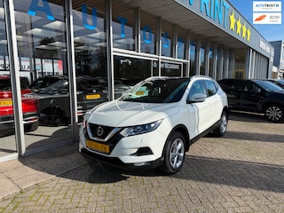 Nissan Qashqai 1.3 DIG-T N-Connecta 140PK / PANORAMADAK / NAVIGATIE / TREKHAAK