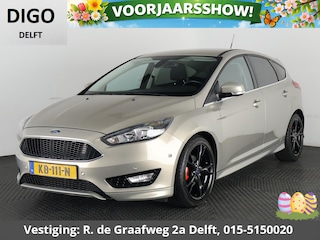 Ford Focus 1.0 Titanium Sport | Navigatie | Camera | Parkeersensoren | Afn.Trekhaak