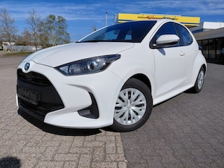 Toyota Yaris 1.5 HYBRID CAMERA NAVI