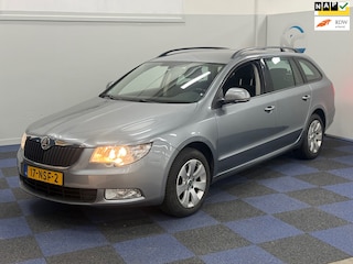 Skoda Superb Combi 1.8 TSI Comfort / NIEUWE DISTRIBUTIEKETTING / AUTOMAAT / NAVI-MULTIEMEDIA / DEALER ONDERHOUDEN