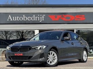 BMW 318i LCI | Schuif/kantel dak | Leder | Camera | LED