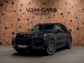 Porsche Cayenne 3.0 E-Hybrid Black Edition | Achterasbest. | Trekhaak | SportDesign | 18-weg | InnoDrive | Pano |