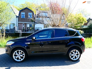 Ford Kuga 2.5 20V Titanium 200pk 4WD Clima Leder Navi Trekhaak 2100kg.