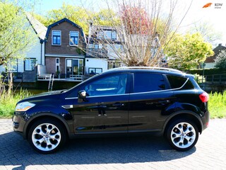 Ford Kuga 2.5 20V Titanium 200pk 4WD Clima Leder Navi Trekhaak 2100kg.