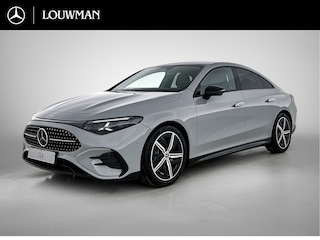 Mercedes-Benz CLA 180 Business Solution AMG | Premium pakket | Nightpakket | Smartphone integratie | URBAN GUARD | Vast panoramadak | Sfeerverlichting | THERMOTRONIC |
