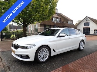 BMW 530d xDrive Luxery Line SCHUIFDAK / CRUISE / CARPLAY / SPORTLEER / NAVI