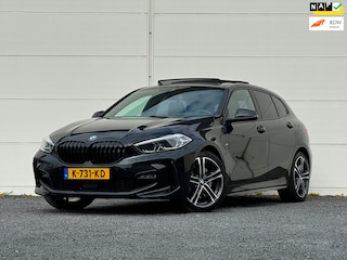 BMW 120i High Exe Org NL M-Sport Pano Leer Apple carplay Dealer onderhouden van de 1e eigenaar.