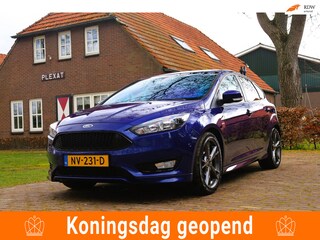 Ford Focus 1.0 ST-Line | Volledig Dealeronderhouden | ST-Line Pakket | Navigatie | Trekhaak | PDC | Historie | Climate Control |