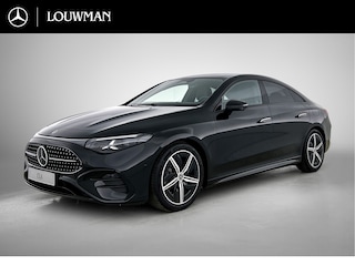 Mercedes-Benz CLA 180 Business Solution AMG | Premium pakket | Nightpakket | Trekhaak | Smartphone integratie | URBAN GUARD | Vast panoramadak | Gezichtsherkenning | Sfeerverlichting |