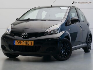 Toyota Aygo 1.0-12V Comfort Navigator Sport 5-deurs (APPLE CARPLAY,AIRCO,TOERENTELLER,ELEKTRISCHE RAMEN,NIEUWE APK,TOPCONDITIE)