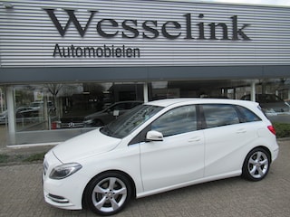 Mercedes-Benz B-klasse 180 Ambition Automaat/Trekhaak