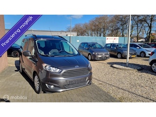 Ford Tourneo Courier 1.0 Titanium stoelverwarming , airco .
