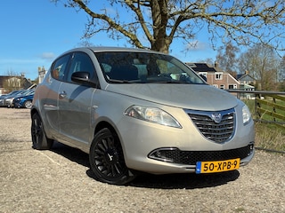 Lancia Ypsilon 0.9 TwinAir Platinum | Airco + Navi nu € 4.975,-!!!