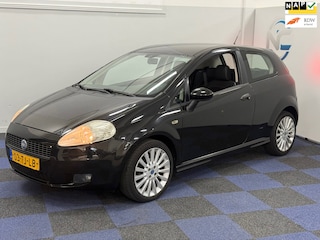 Fiat Punto Grande 1.4-16V Sport / NETTE AUTO / RIJDT SCHAKELT GOED / AIRCO