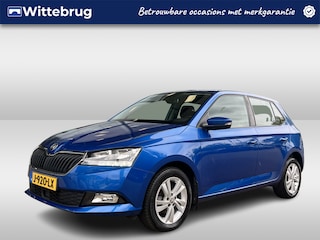 Skoda Fabia 1.0 TSI Style / Carplay / 15 Inch / Parkeersensoren / climate / Stoelverwarming