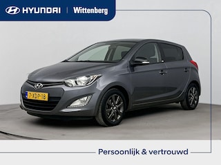 Hyundai i20 1.2i GO! | TREKHAAK | AIRCO | BLUETOOTH | CRUISE | RADIO CD | ELEKTRISCHE RAMEN | PDC | 15'' LM VELGEN | PRIVACY GLASS | CENTRALE DEURVERGRENDELING OP AFSTANDBEDIENING | UNIEK! |