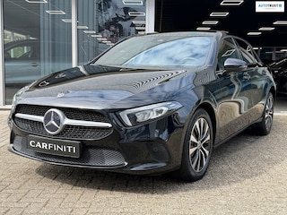 Mercedes-Benz A-klasse 250 e Luxury Line | Navigatie | Cruise control | Camera | Zwarte hemelbekleding | 17".