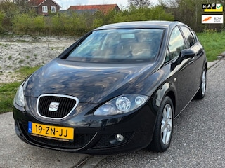 Seat Leon 1.4 TSI Businessline High ECC Audio-CD/MP3 Navigatie full map Electr. pakket PDC ABS LMV 16" Cruise Dealeronderh. Nw Apk