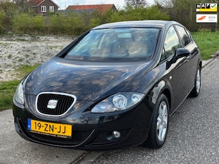 Seat Leon 1.4 TSI Businessline High ECC Audio-CD/MP3 Navigatie full map Electr. pakket PDC ABS LMV 16" Cruise Dealeronderh. Nw Apk
