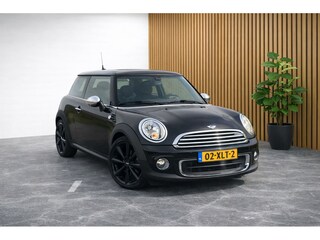 Mini Mini 1.6 Business Line 1e EIGENAAR! (NAVIGATIE, BLEUTOOTH, SCHERM, ELEKTR RAMEN, GOED ONDERHOUDEN, NL-AUTO!)