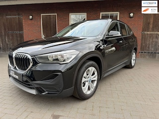BMW X1 XDrive25e High Executive| Panoramadak| Navi| Cruise| Stoelverwarming