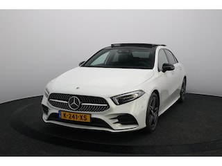 Mercedes-Benz A-klasse 200 Business Solution AMG | 7200 KM | Panoramadak | Matrix Led | Sfeerverlichting | Carplay&Android | Camera