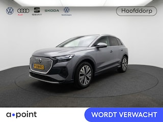 Audi Q4 40 Launch edition Advanced Plus 77 kWh 204 pk | SOH 96% | Navigatie | Warmtepomp | Parkeersensoren | Achteruitrijcamera | Stoelverwarming | Matrix LED koplampen |