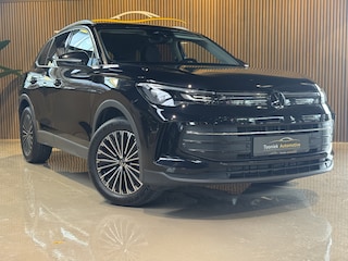 Volkswagen Tiguan 1.5 eHybrid Life Edition Navigatie LMV Stoelverwarming getint glas