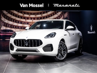 Maserati Grecale 2.0 MHEV Base | 300pk | 360 Surround camera | Q4 aandrijving | stoelverwarming |