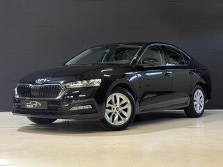 Skoda Octavia 1.0 e-TSI Business Edition | Draadloze lader | Carplay