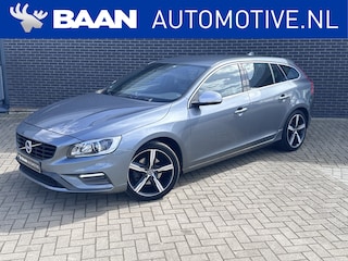 Volvo V60 2.0 T4 Business Sport | 18 inch Lichtmetalen velgen | Dubbele uitlaat |