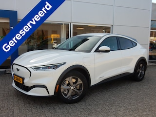 Ford Mustang Mach-E RWD 270PK 75 kWh | Adapt. Cruise | Leder | Camera | Dealer onderhouden | Hoge instap |