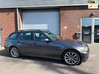 BMW 3-serie Touring 318i Business Line|NAVI|AIRCO|CRUISE