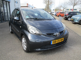 Toyota Aygo 1.0 5D Plus