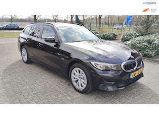 BMW 3-serie Touring 330e XDrive , SOH=93% , HUD,Sportintinterieur