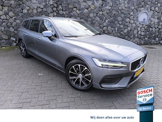 Volvo V60 2.0 B3 Momentum Leder, stoel en stuurverwarming, trekhaak inklapbaar, nieuwe banden, carplay & aidroid, DAB+, 1e eigenaar